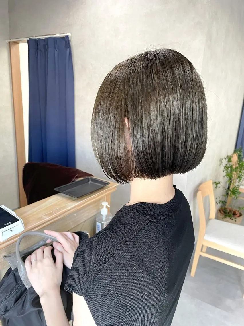 ショート カラー ベージュカラー ブリーチ ケアブリーチ ハイライトカラー パープルカラー 齋藤 彬のヘアスタイル