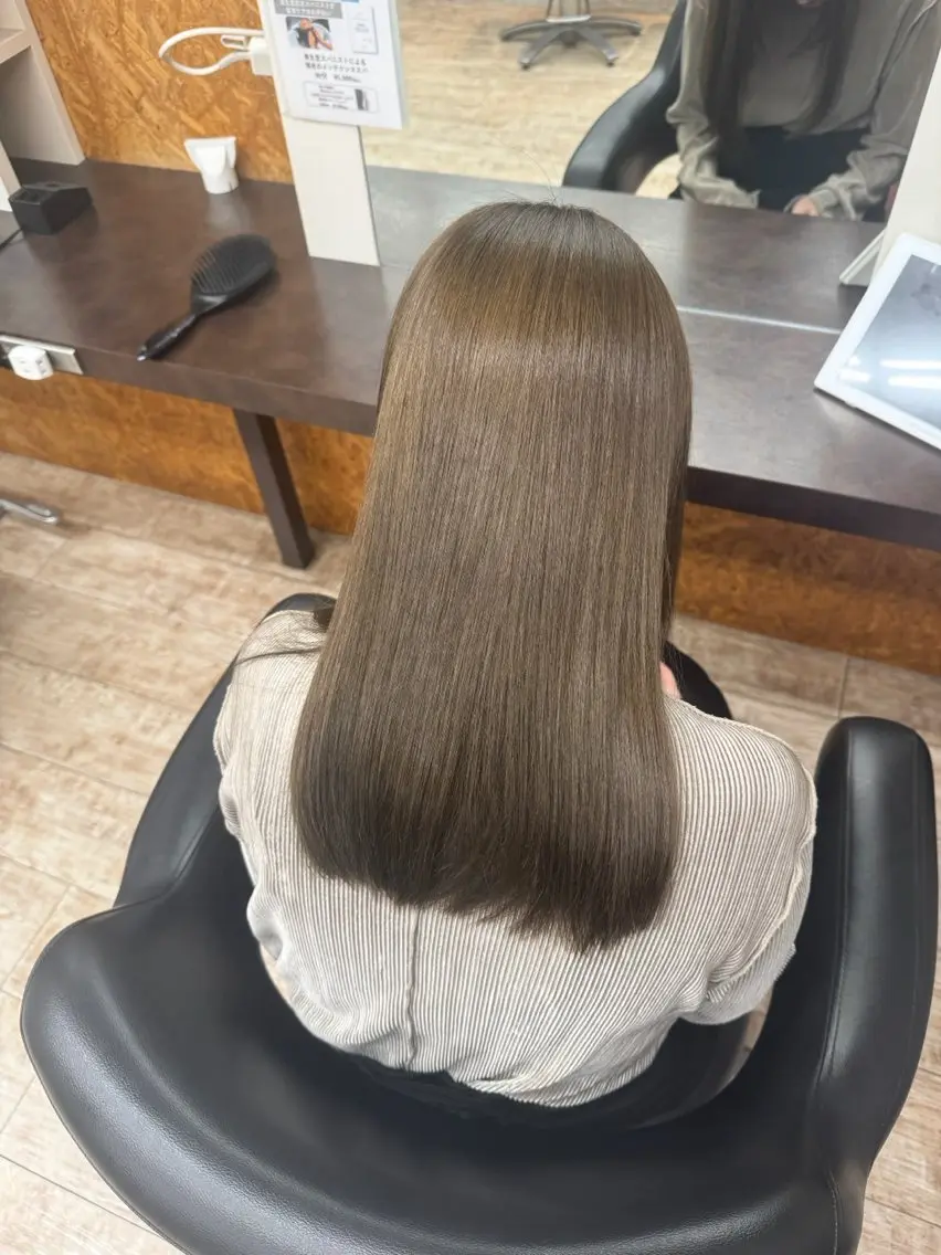 セミロング 縮毛矯正 岡本 大吉のヘアスタイル