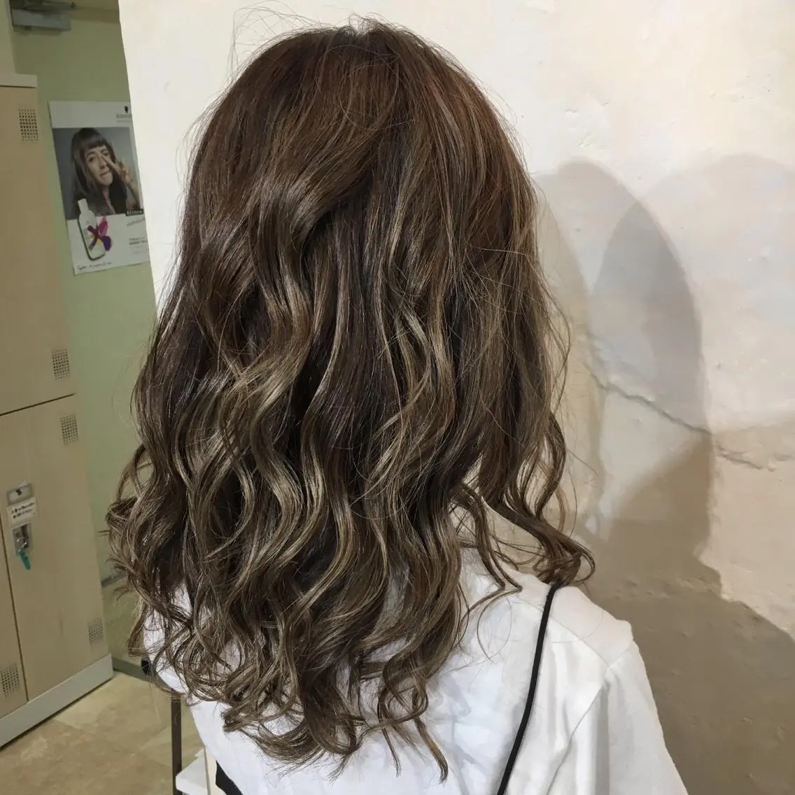 セミロング カラー パーマ ヘアアレンジ メンズ キッズ ネイル マツエク・マツパ 結婚式・ブライダル メンズバレイヤージュ メンズハイライト メンズパーマ セミロングパーマ 角床直哉 カラーカットNO 1のヘアスタイル