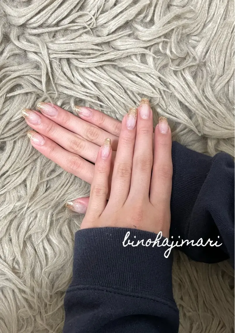 ネイル アートネイル フラッシュネイル ゴールド グラデーション ラメ(グリッター) ハンドネイル ハンドケア ♡Bivi♡自爪に 優しいネイルサロンのネイルデザイン