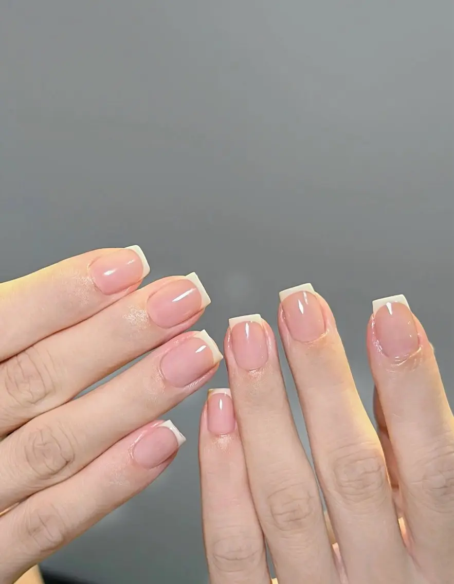 ネイル オーロラネイル 長さ出し フットネイル 韓国ネイル ラメ(グリッター) ハンドネイル 👍thumbs up nail👍のネイルデザイン