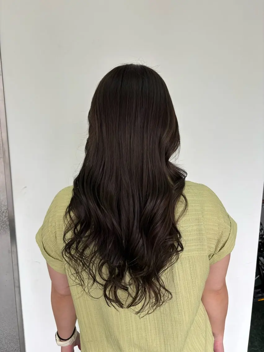 ロング カラー アッシュ アッシュブラウン ブリーチ ブラウンカラー ブリーチなしカラー ヘアカラー トリートメント saya （サヤ）のヘアスタイル