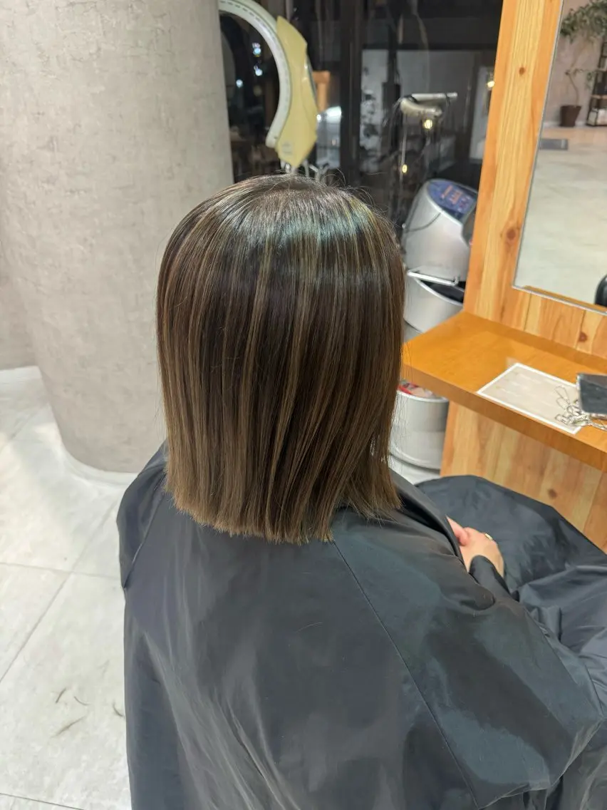ミディアム 佐々木 まゆかのヘアスタイル