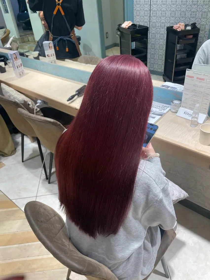 ロング カラー ヘアカラー トリートメント 顔周り\エクステ\ 透明感カラー\まりんのヘアスタイル