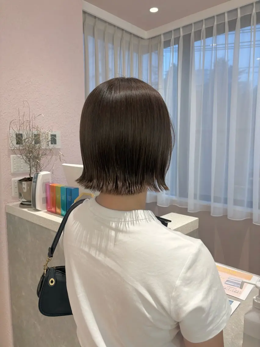 ミディアム カラー グレージュ カット ヘアカラー merc.谷本 澪のヘアスタイル