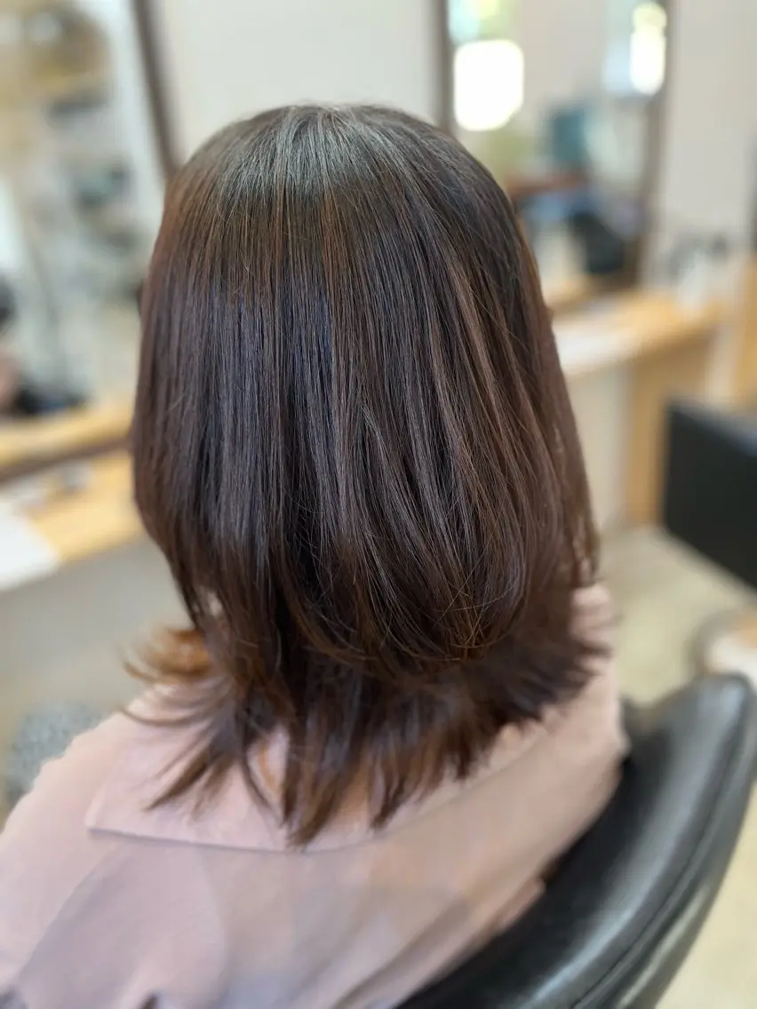 セミロング くびれヘア 小顔カット 山口 晃也のヘアスタイル