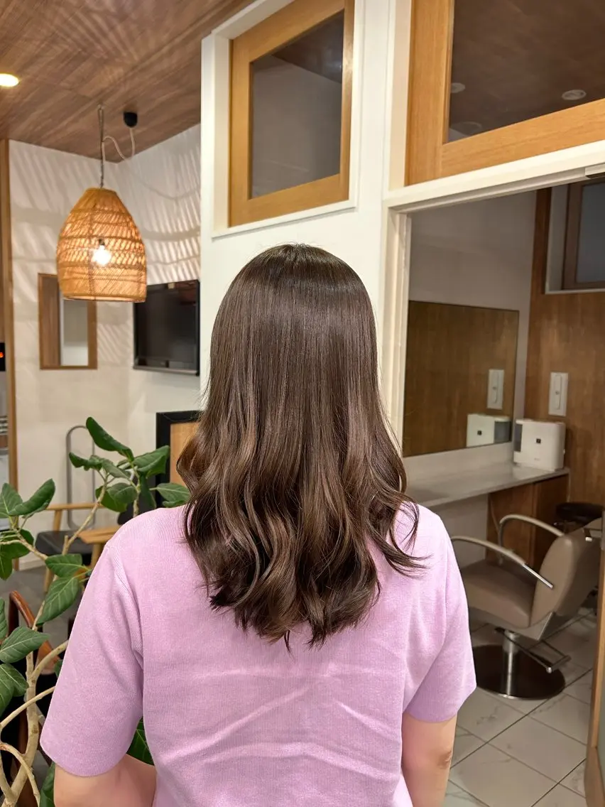 カラー 透明感カラー イルミナカラー 根本 琴子のヘアスタイル