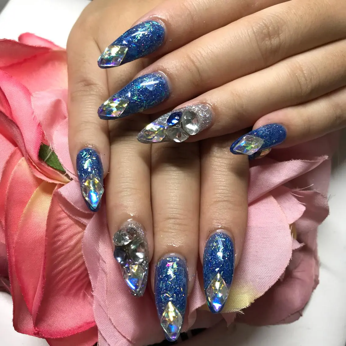 セミロング ネイル ストーンネイル ハンドネイル 《LB》ラブリエ Nail&eyeのマツエク・マツパデザイン