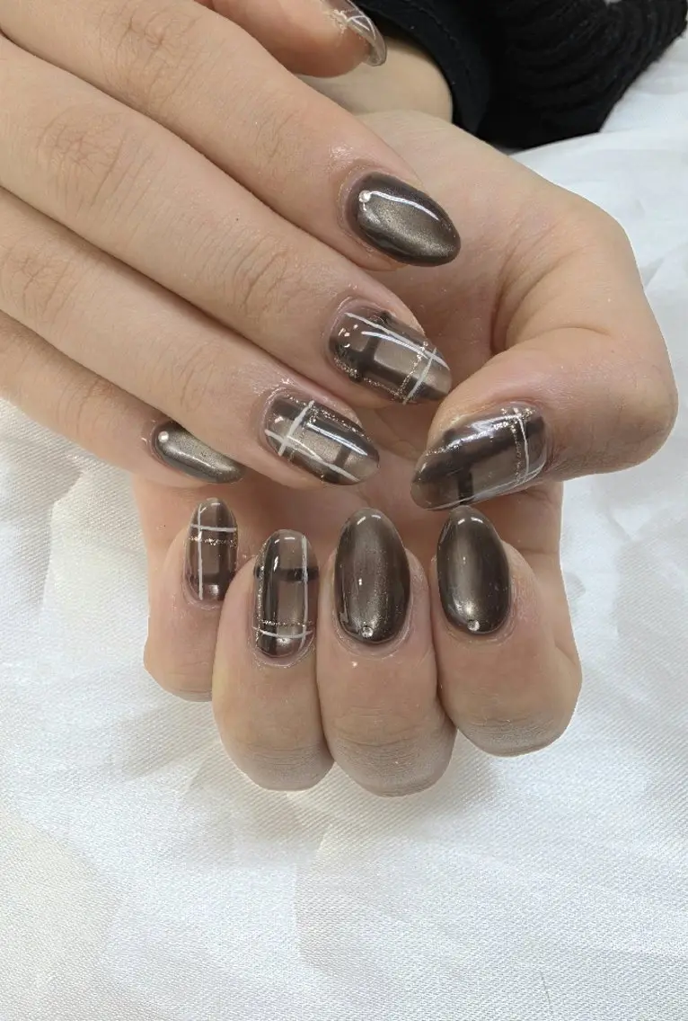 ネイル ブラウン マグネットネイル 冬ネイル ハンドネイル Nail 🌱TSUBASAのネイルデザイン