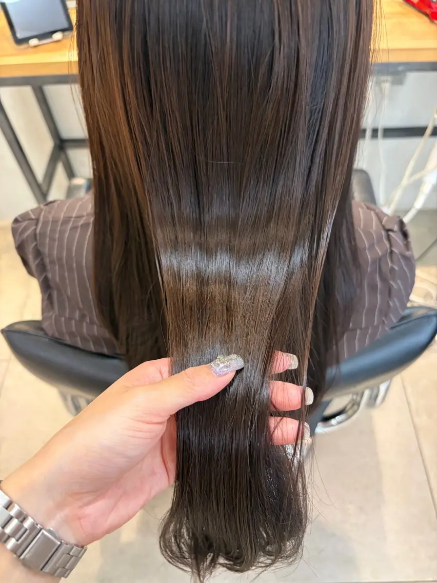 ロング カラー ブラウンカラー シルバー ヘアカラー トリートメント 赤み消し/うるつや/ 縮毛矯正/suwaのヘアスタイル