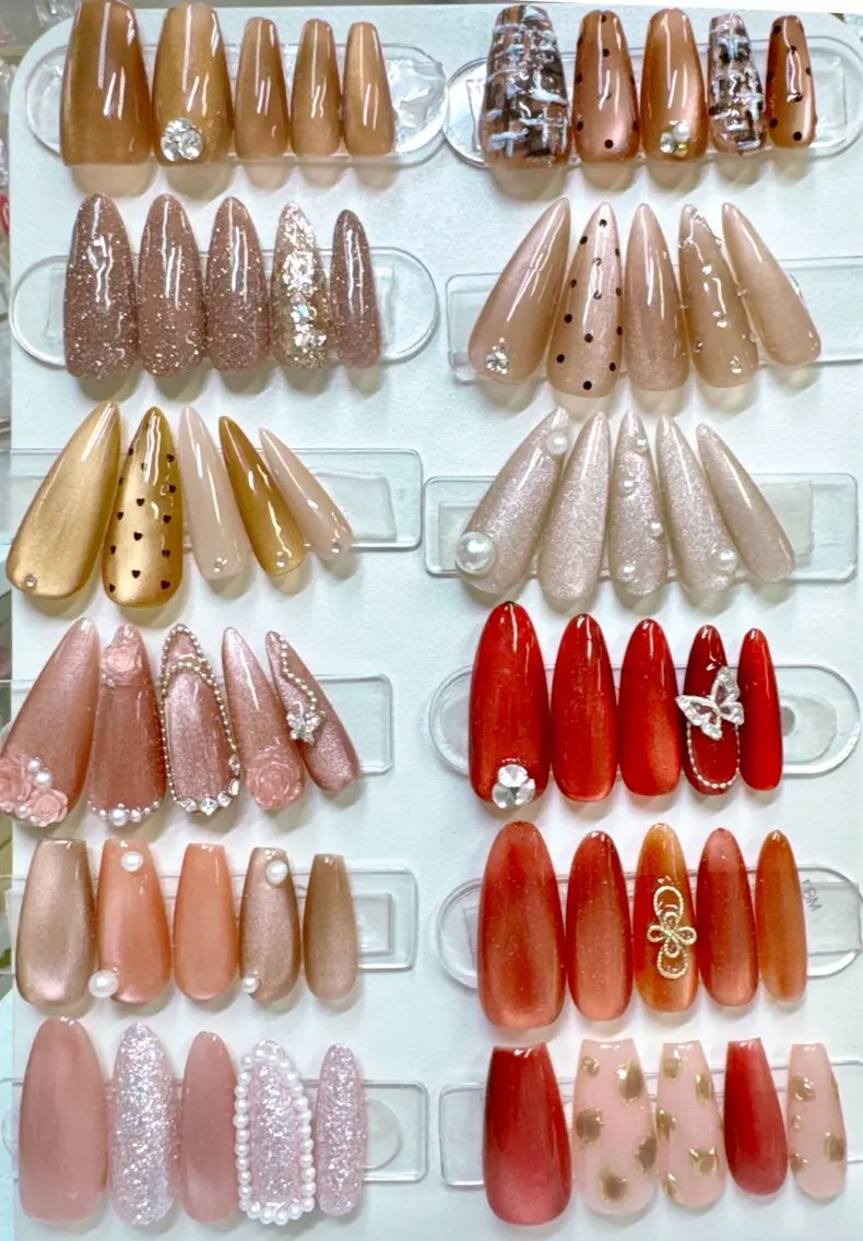 ネイル ボルドー ドット フットネイル フレンチネイル ジェルネイル ハンドネイル Queeens nailのネイルデザイン