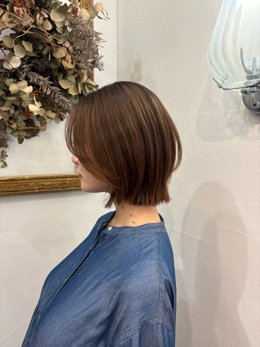 ショート ボブ 外ハネヘア ラカットゾーン 田中李奈のヘアスタイル