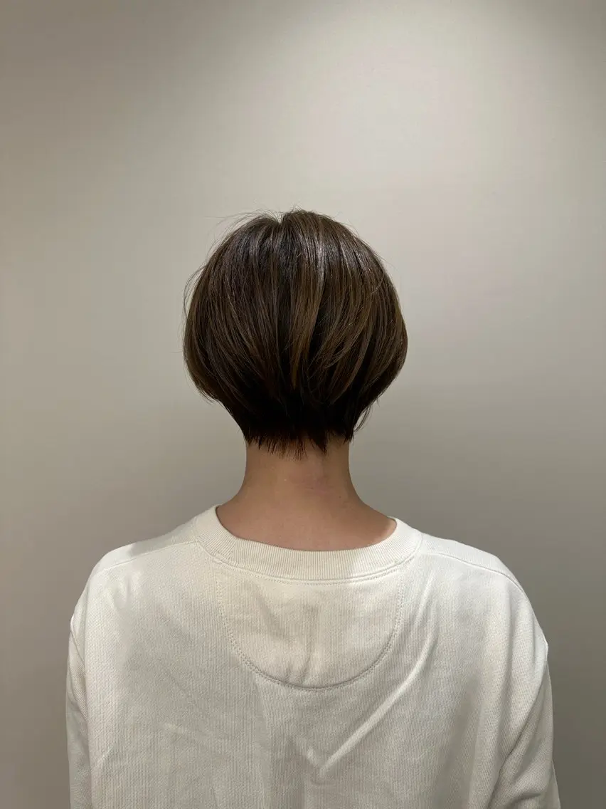 ショート 高槻裕二 ショートボブ縮毛矯正のヘアスタイル