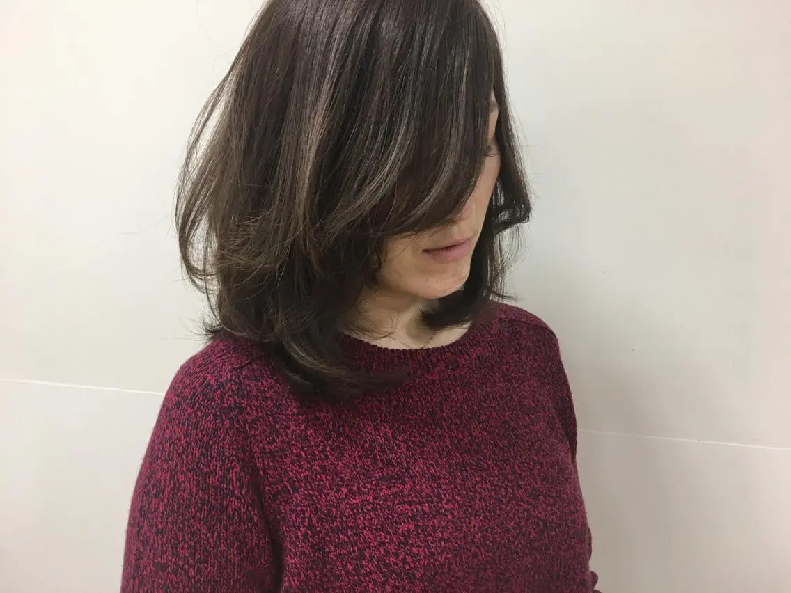 ミディアム カラー ヘアアレンジ アディクシーカラー グレージュ タナカ タクヤのヘアスタイル