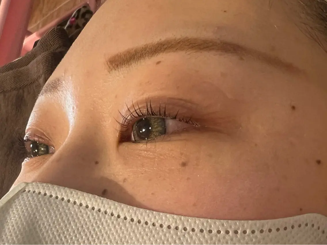 マツエク・マツパ 平野 沙英のヘアスタイル