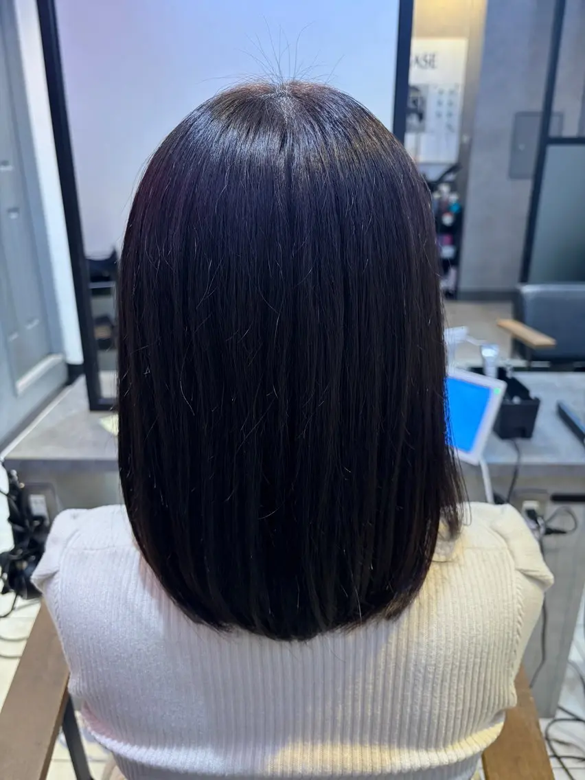 ミディアム カラー アッシュ オリーブアッシュ 上田 佳奈のヘアスタイル
