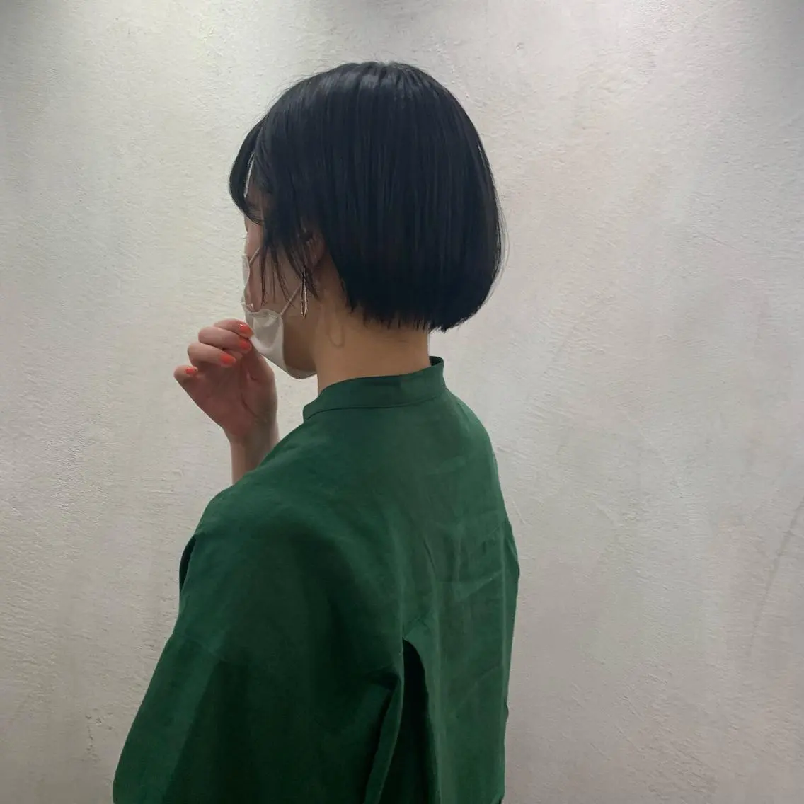 ショート カラー 本間 結衣のヘアスタイル