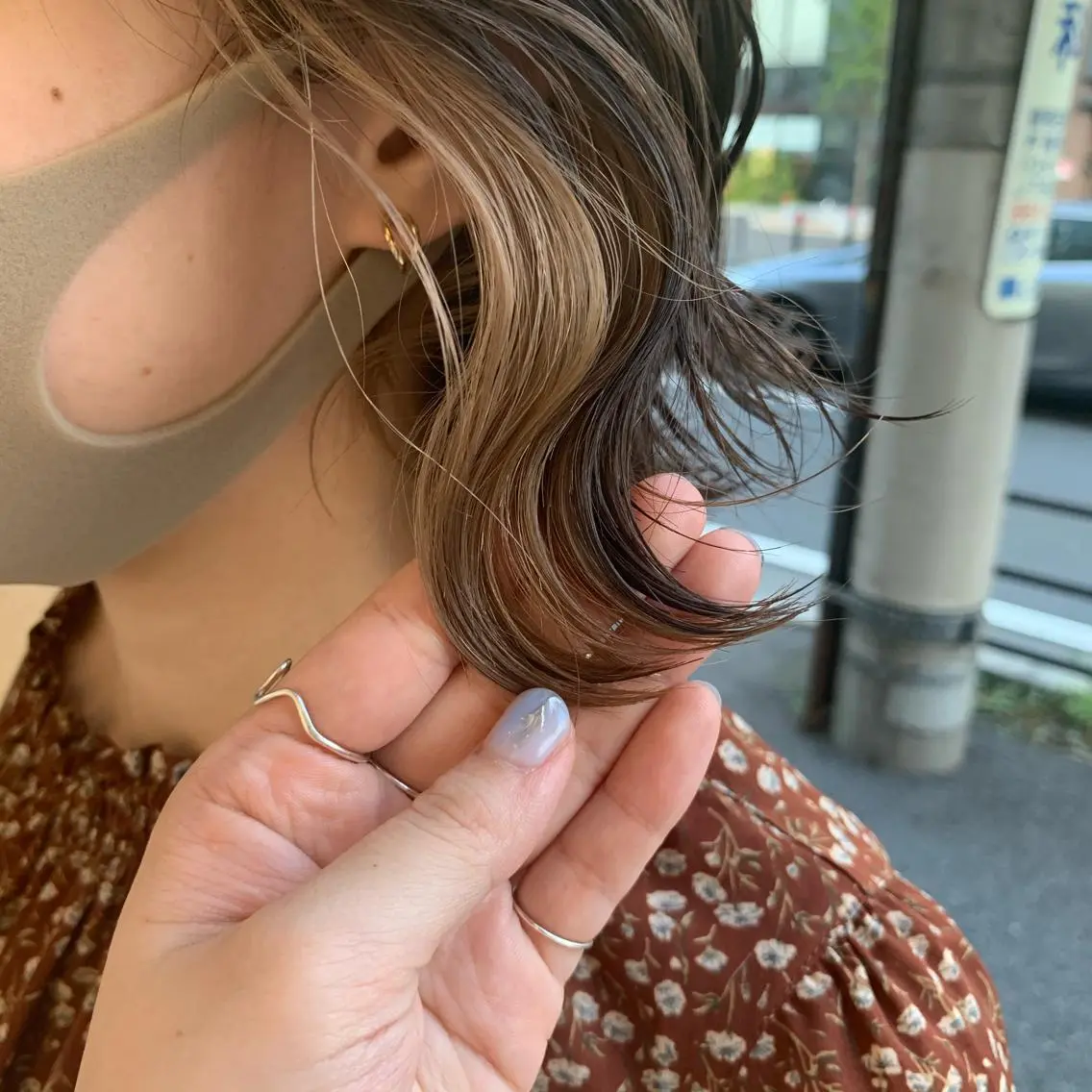 ミディアム ヘアカラー ウスイ ハルカのヘアスタイル