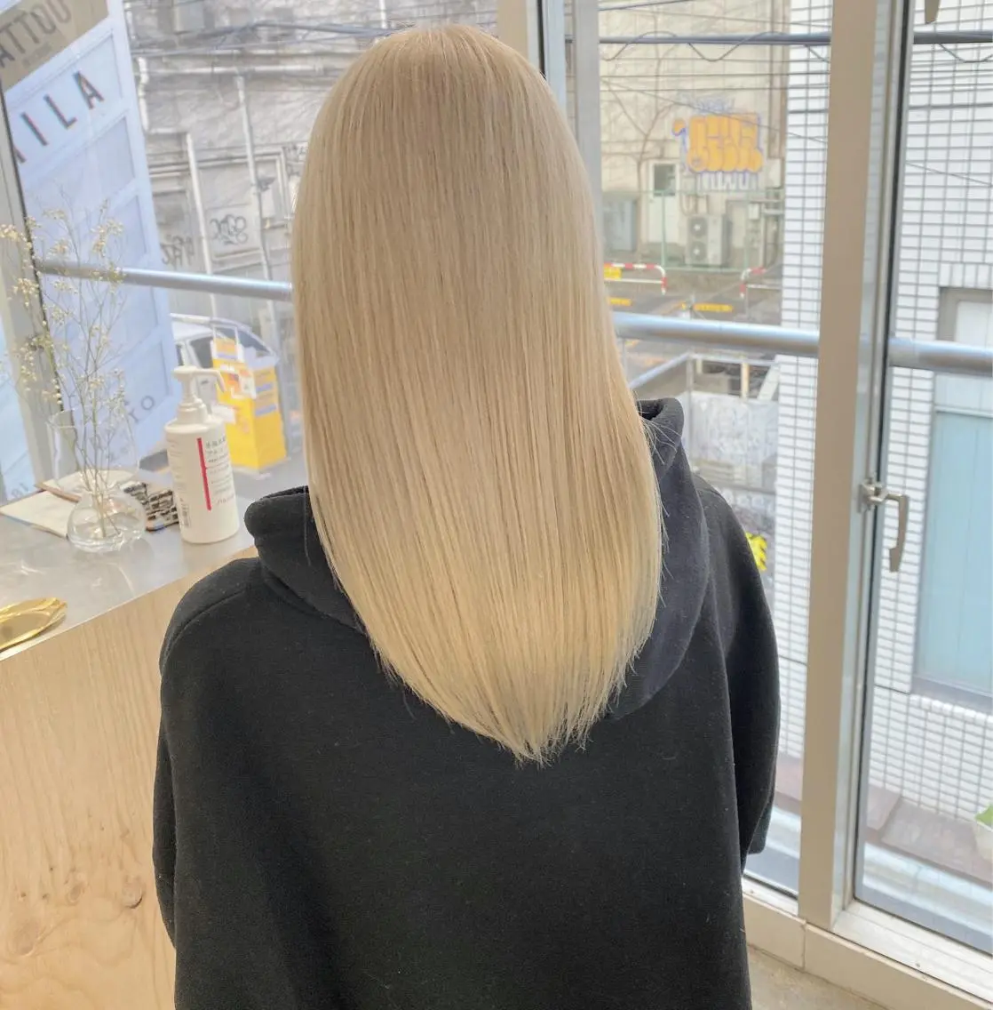 ロング カラー ベージュカラー ブロンド ダブルカラー ホワイトベージュ ヘアカラー ブリーチ指名 NO1🌈SAKIのヘアスタイル