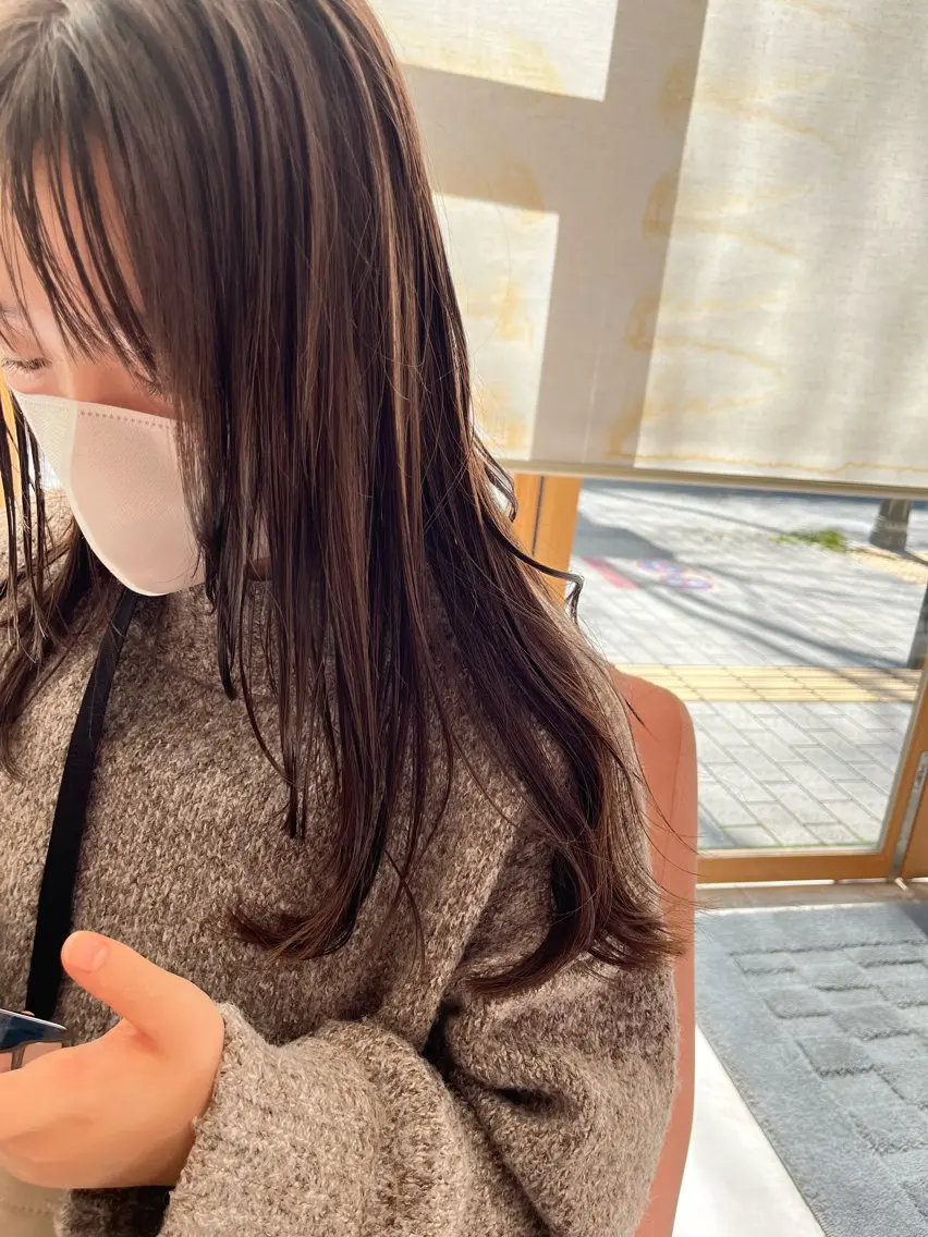 ロング 顔まわりレイヤー 顔周りカット レイヤーカット kuschel ホリグチのヘアスタイル