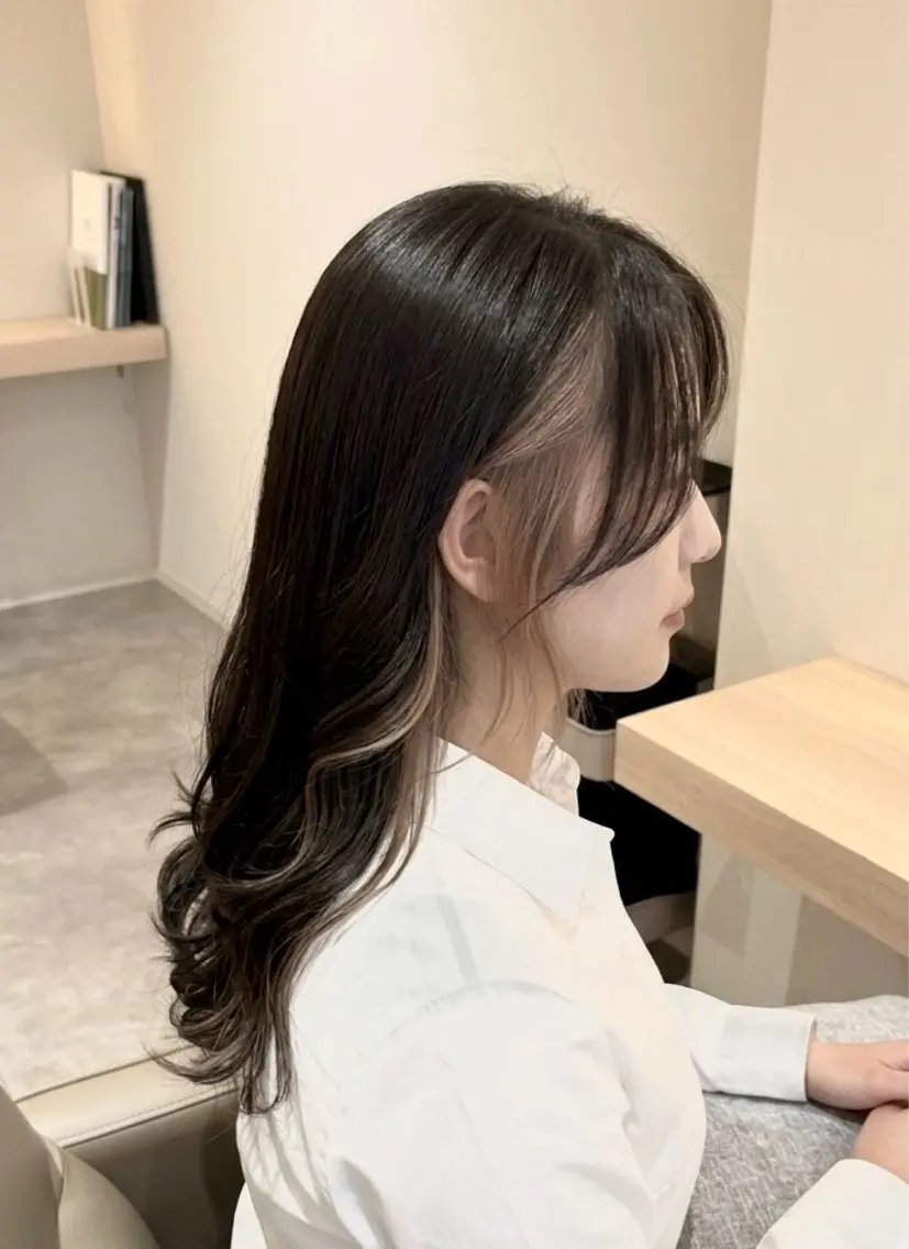 ロング ヘアカラー 透明感🫧縮毛🫧 TOMOKAのヘアスタイル