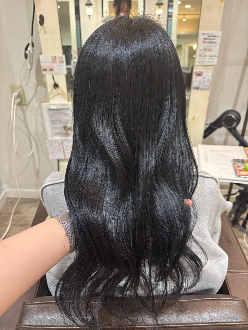 ロング カラー hina🎀🪽 /艶カラー/大曽根駅のヘアスタイル