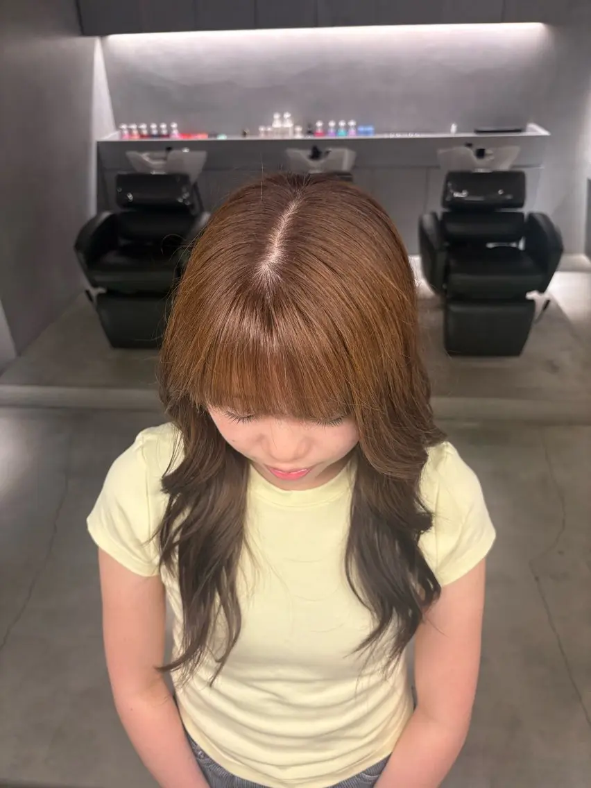 カラー yu 🍓/レイヤー /透明感カラーのヘアスタイル