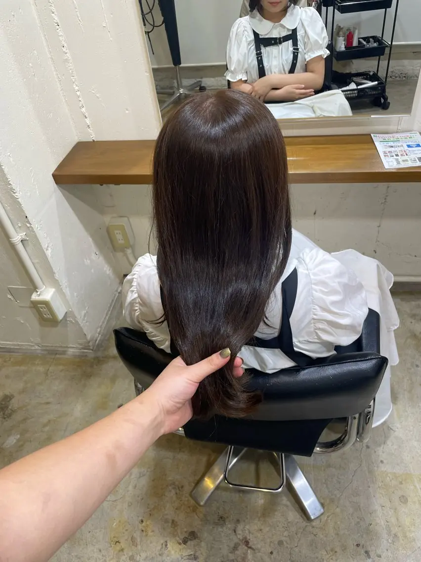 ミディアム カラー グレージュ カット ヘアカラー トリートメント MIOベージュカラー 柔らかいカラーのヘアスタイル