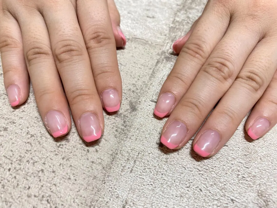 ネイル フレンチネイル ピンク mogunail &blowのネイルデザイン
