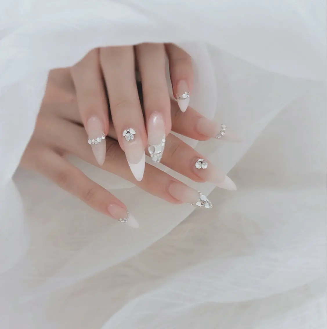 ネイル ハンドネイル ESPOIR Ｎのネイルデザイン