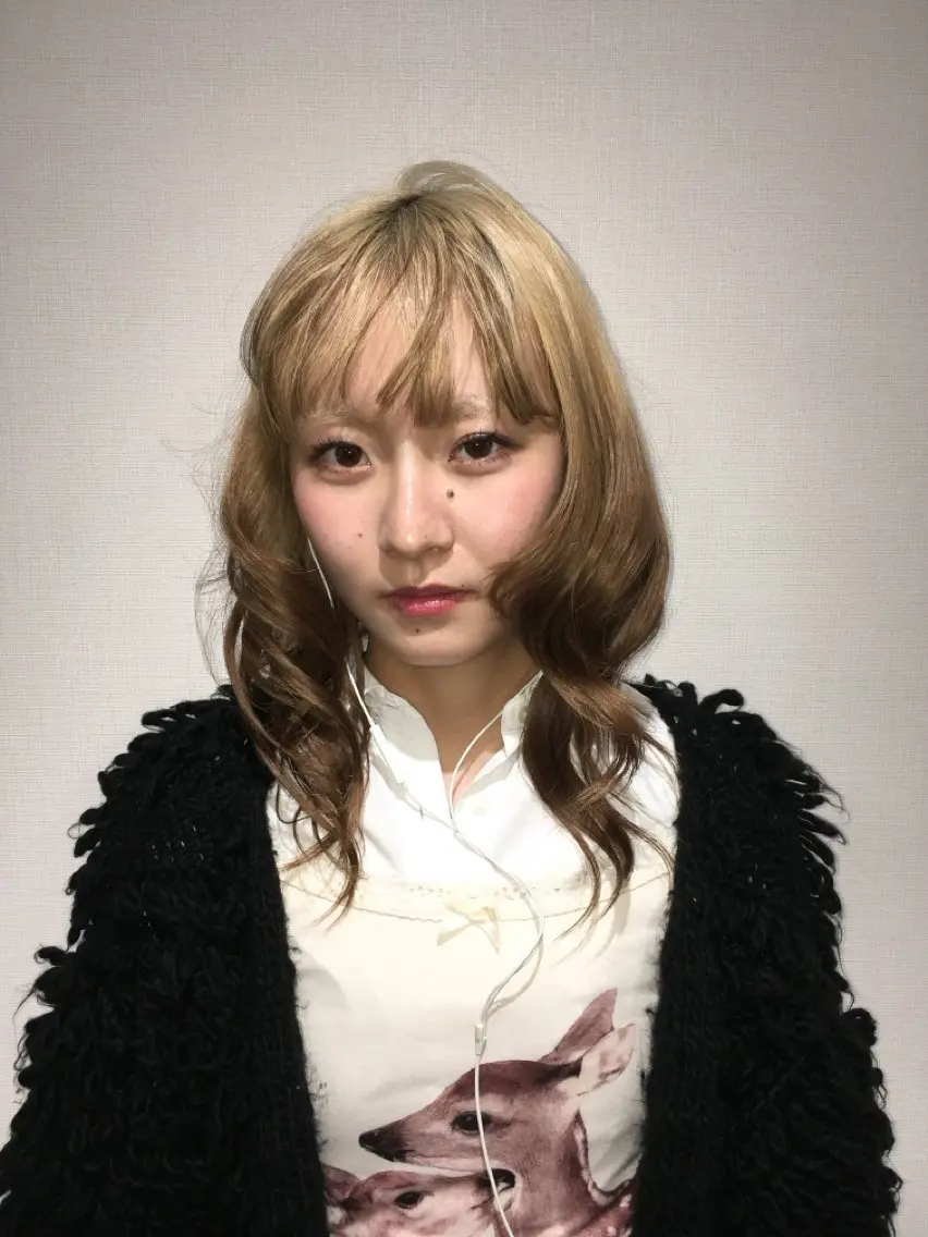 ミディアム MONA kurea🐾のヘアスタイル