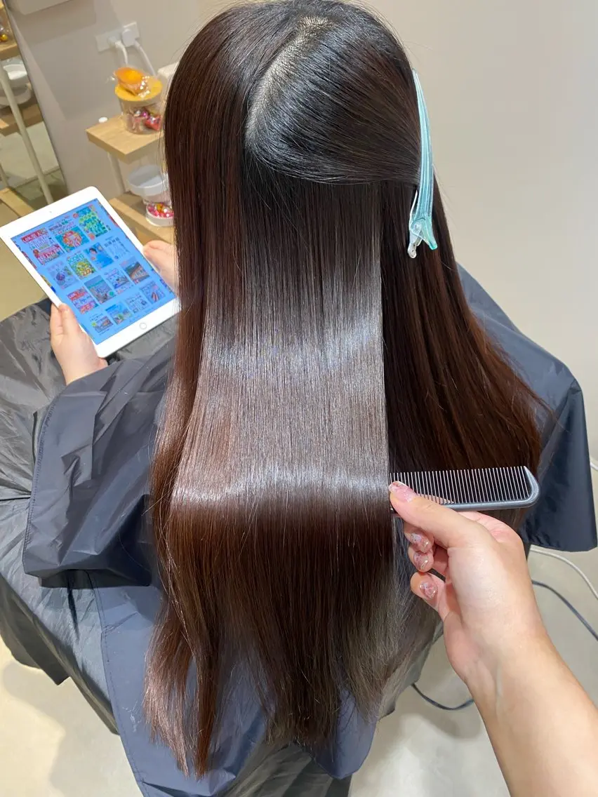 ミニモ学割【学生応援🧡新規クーポン】🫧整えカット✂️➕縮毛矯正➕クイックトリートメント🫧の写真