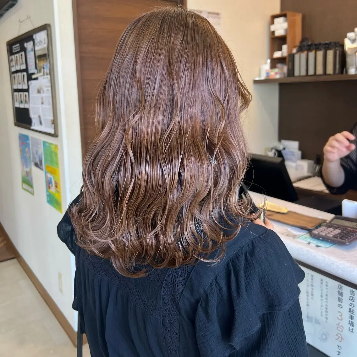 セミロング カラー アッシュ アッシュブラウン ブラウンカラー 森川愛奈 /カットモデル募集中のヘアスタイル