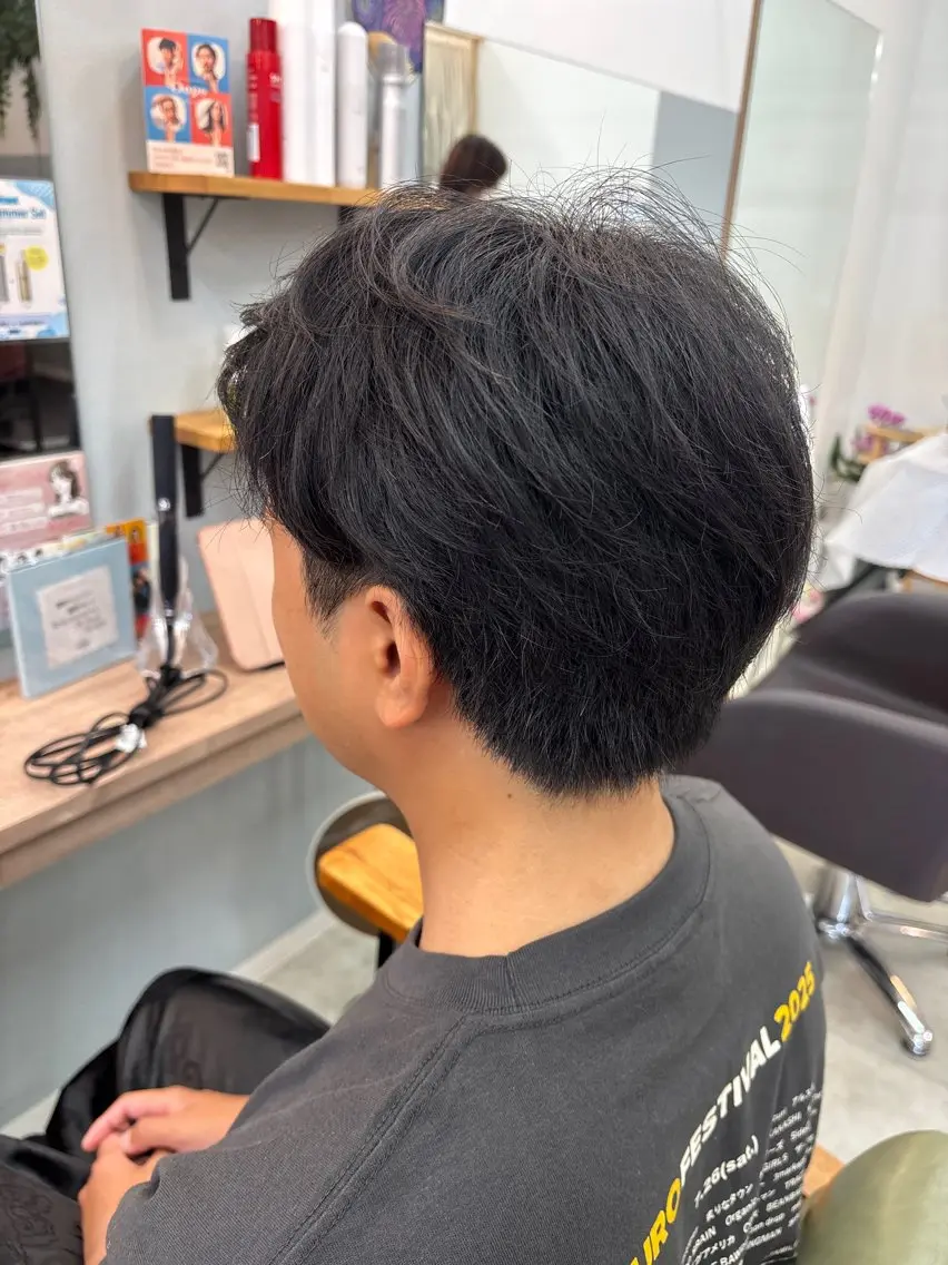 メンズ アップバング マッシュ 刈り上げ 八木橋 朋香のヘアスタイル