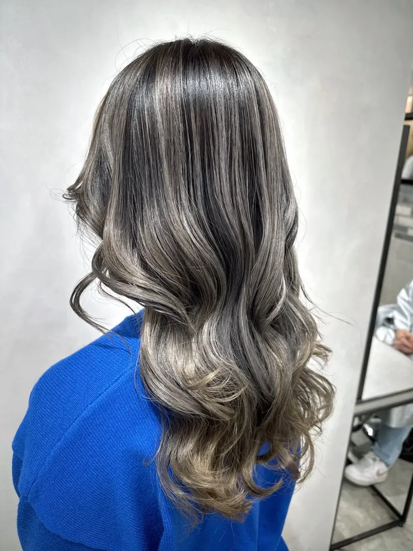 ロング カラー ブリーチ トリートメント ヘアカラー トリートメント 透明感カラー✨艶髪 制作🌱山根あゆみのヘアスタイル