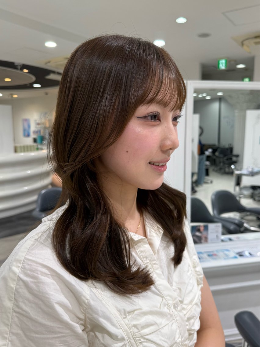 セミロング 顔周りカット 中村 日南のヘアスタイル