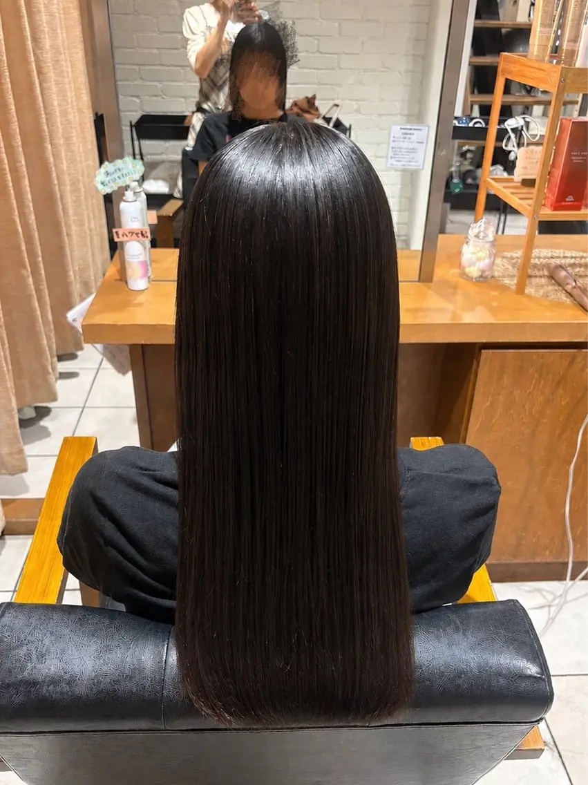 セミロング カット 縮毛矯正 🩵り ん🦋のヘアスタイル