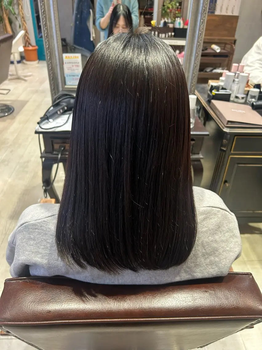 セミロング カット ヘアカラー 暖色カラー｜艶髪｜ 🥨AIKA🥨のヘアスタイル