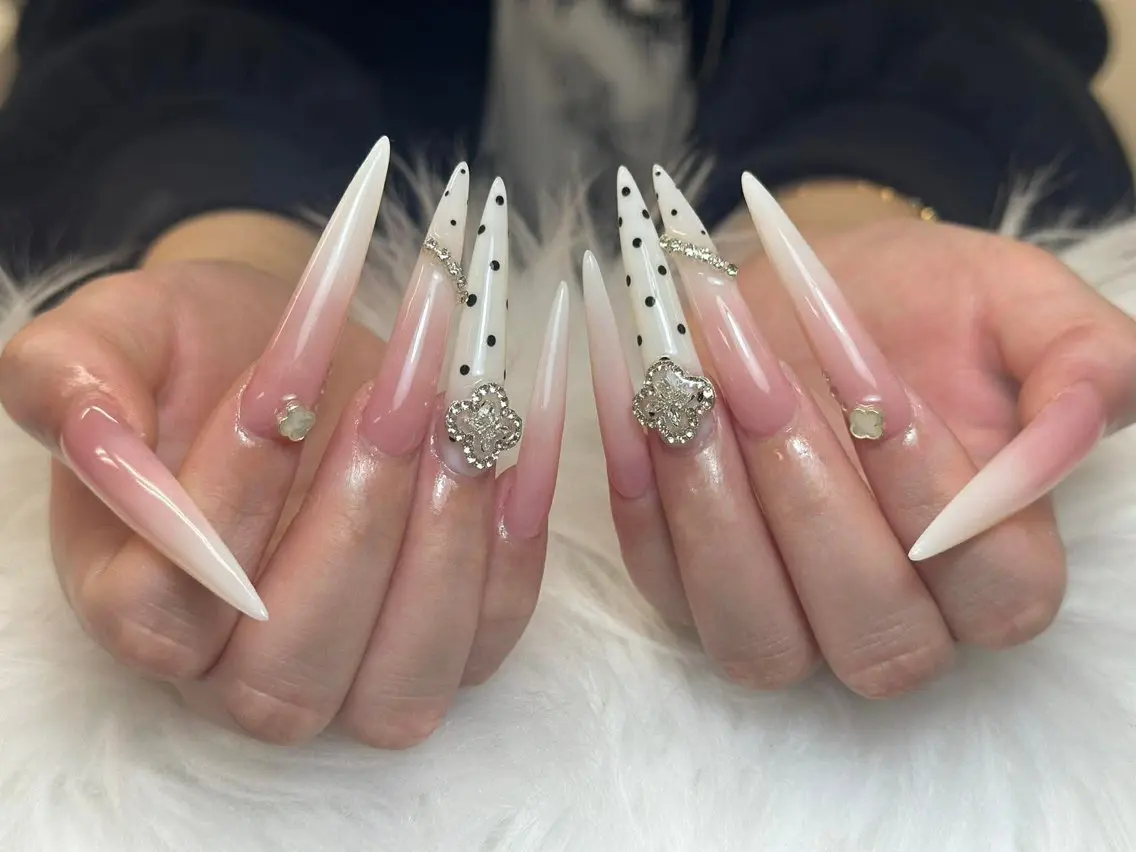 ネイル アートネイル 成人式 ジェルネイル ニュアンスネイル 夏ネイル ハンドネイル Jenn Nail Salonのネイルデザイン