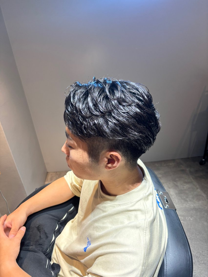 パーマ メンズ フェザーパーマ メンズパーマ 【シャドウパーマ】 メンズCHISAKIのヘアスタイル