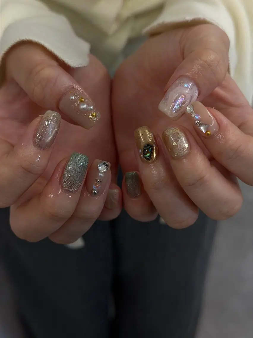 ネイル ジェルネイル キラキラネイル マグネットネイル ニュアンスネイル パラジェル ハンドネイル ハンドケア Bana_ Nailのネイルデザイン