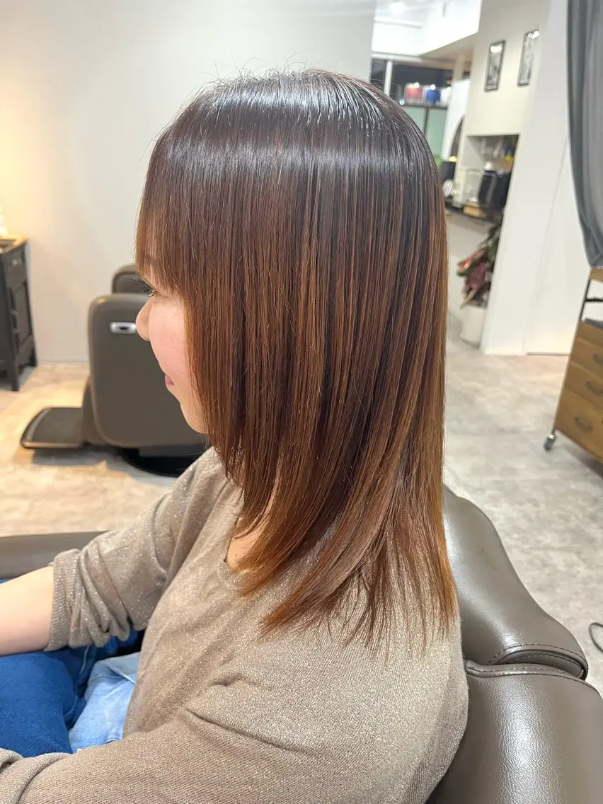 セミロング レイヤーカット aioon吉田 正輝のヘアスタイル