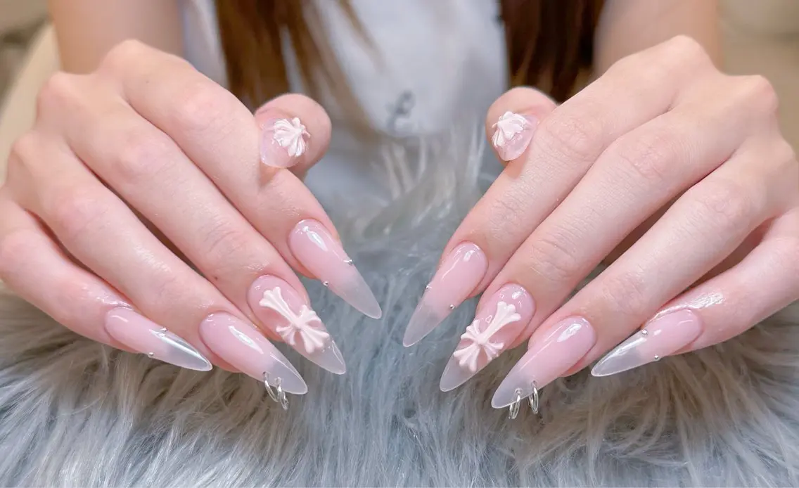 ネイル ハンドネイル ハンドケア Anh Nail 歌舞伎町のネイルデザイン