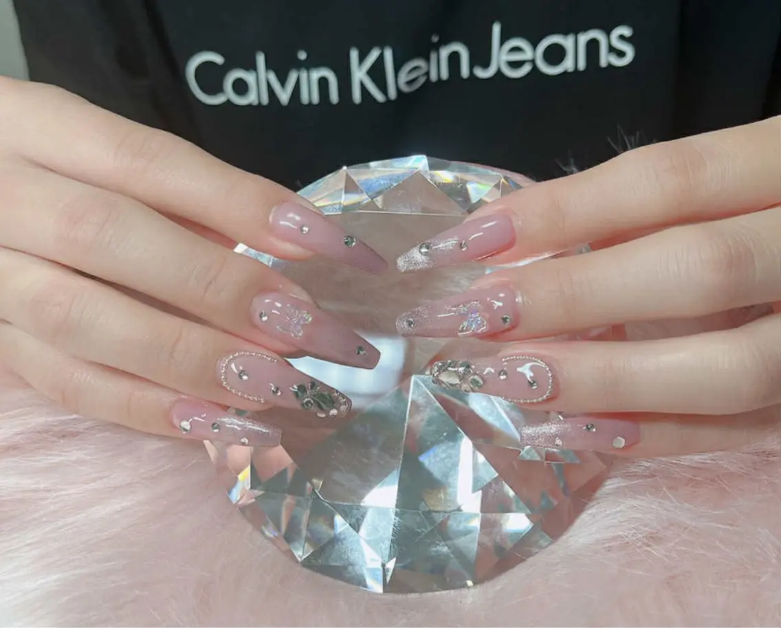 ネイル オーロラネイル フレンチネイル ジェルネイル ハロウィン キラキラネイル H.baby Nail Salonのネイルデザイン