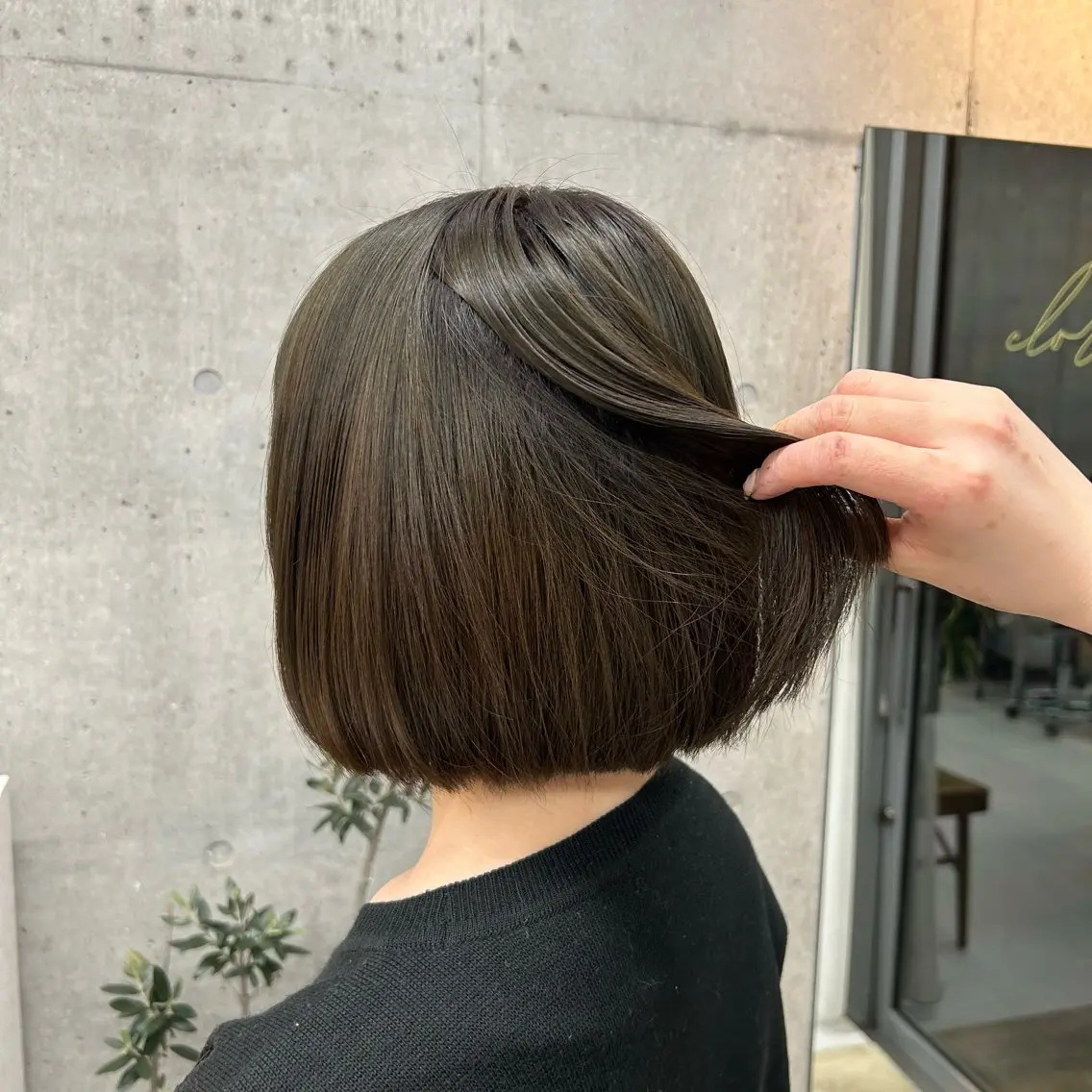 ミディアム カット ヘアカラー トリートメント LOE Yuuka/42🩵のヘアスタイル