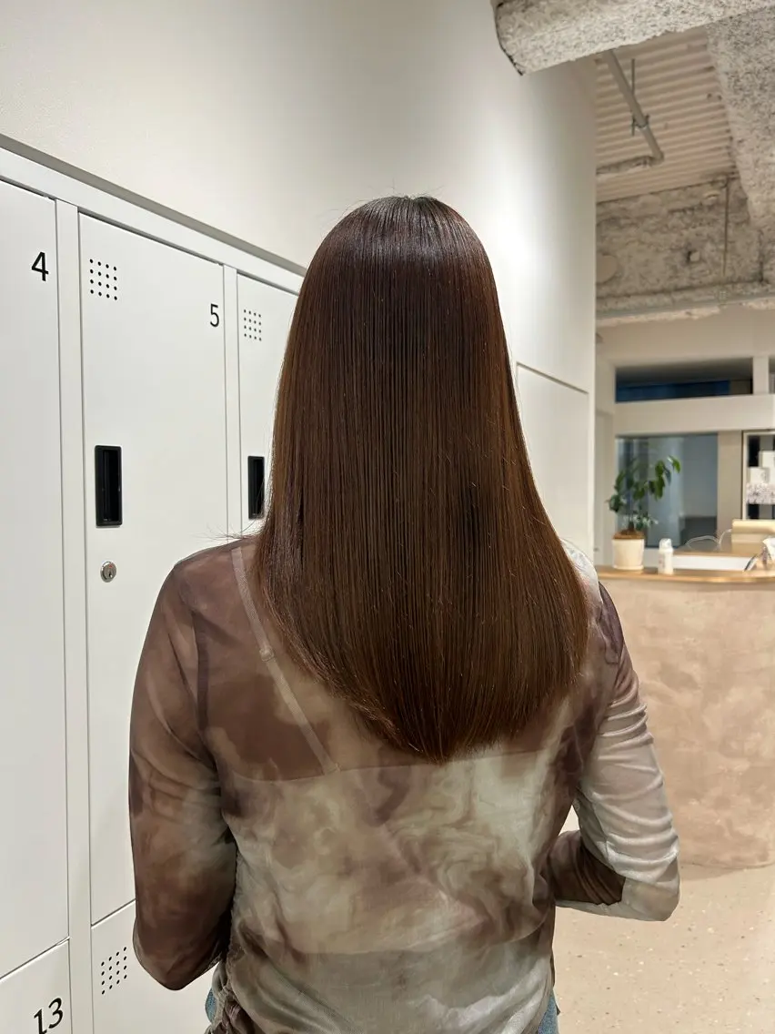 セミロング 縮毛矯正 小西 瑞穂のヘアスタイル
