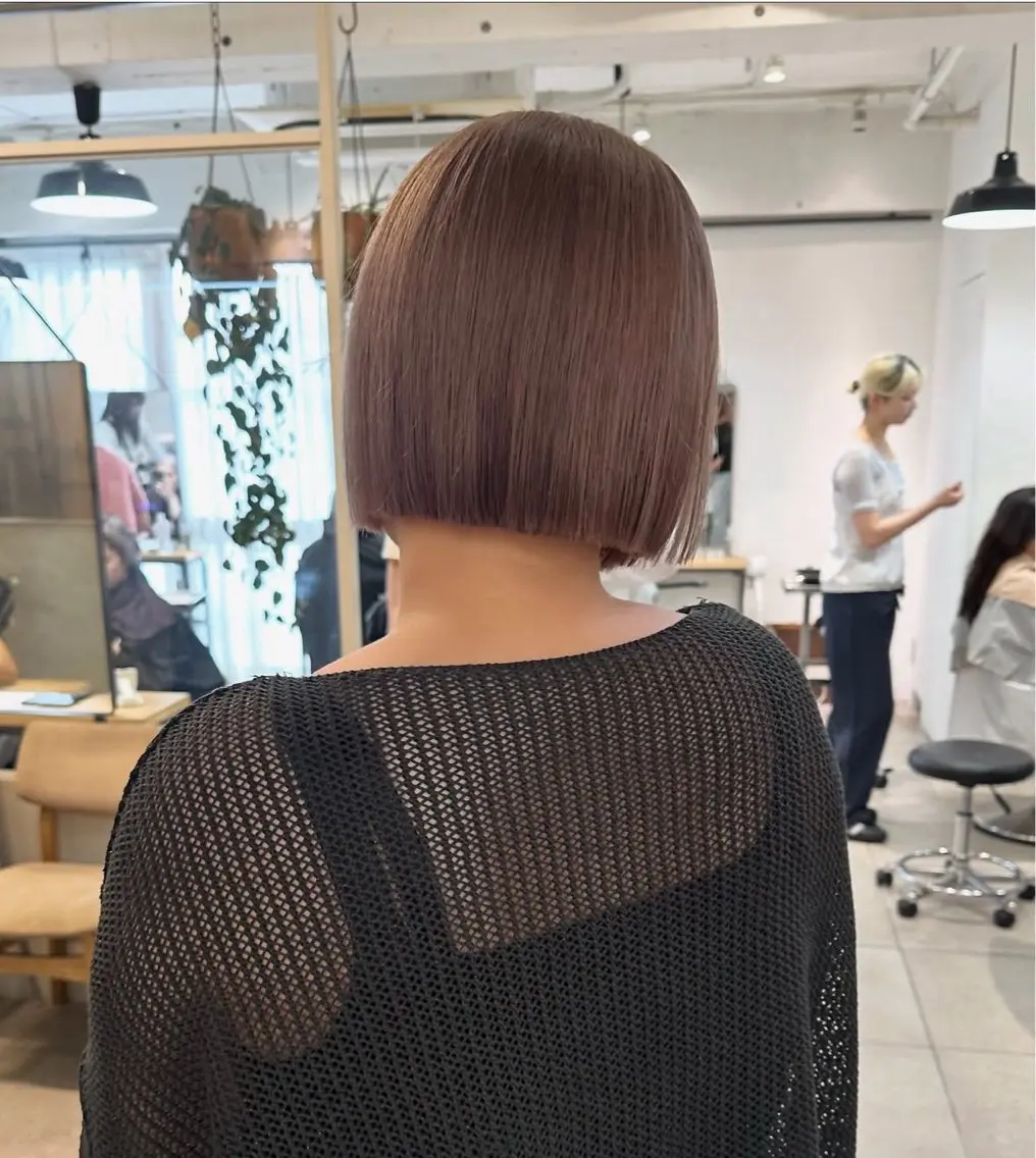 ショート カラー ブリーチ ハイトーンカラー ブリーチなしカラー ボブ カット ヘアカラー トリートメント REINA☁️透明感 カラー/ぷつっと♡のヘアスタイル