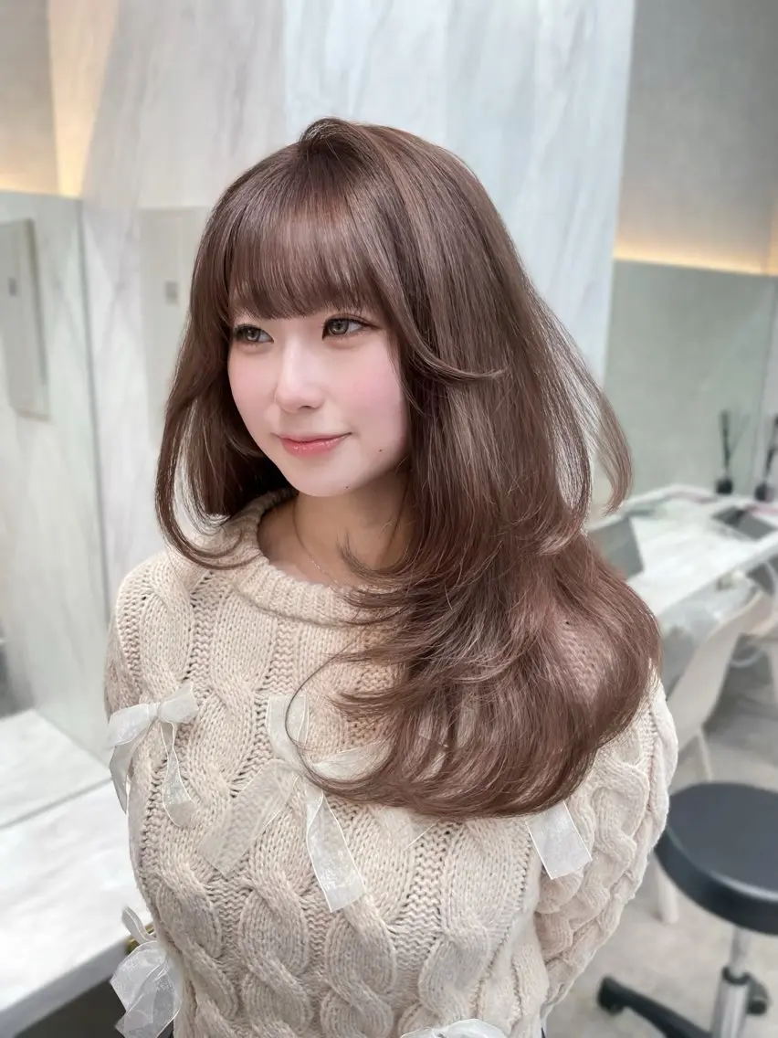 ロング ヘアカラー トリートメント Nanami / ベージュ/グレージュのヘアスタイル