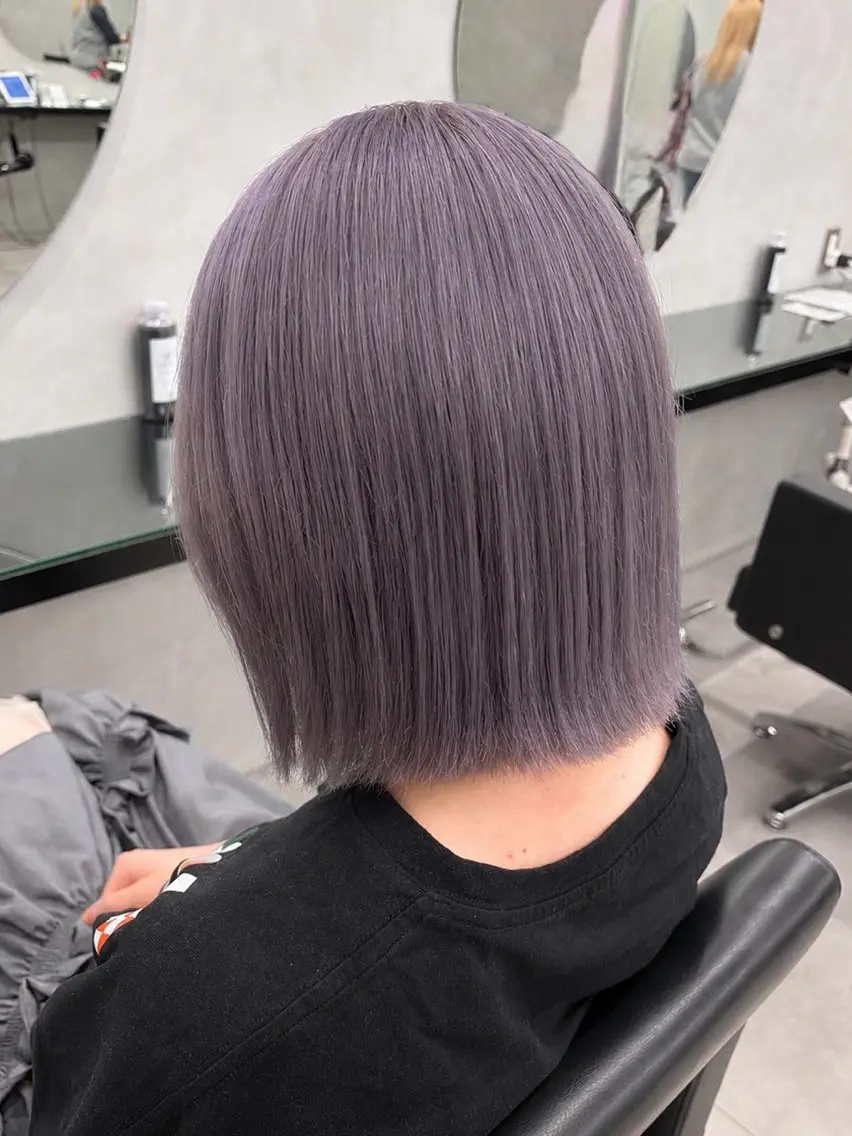 ミディアム ヘアカラー ミルクティーカラー/ レイヤーカットAyaのヘアスタイル
