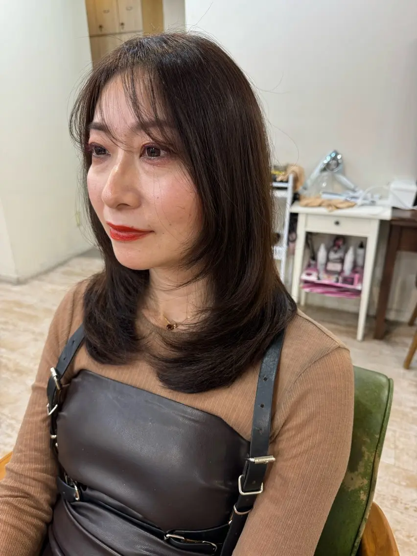 ミディアム レイヤーカット 中屋光貴のヘアスタイル
